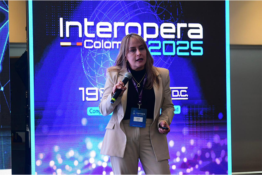 Cerca de 180 líderes del sector público aprendieron de Interoperabilidad y sus aplicaciones para el Estado en Interopera 2025